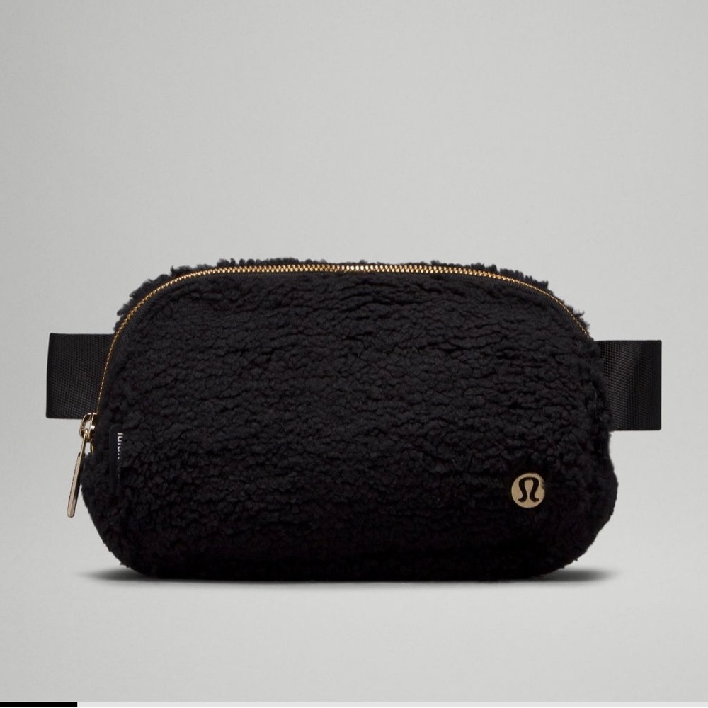 Lululemon Fleece belt bag